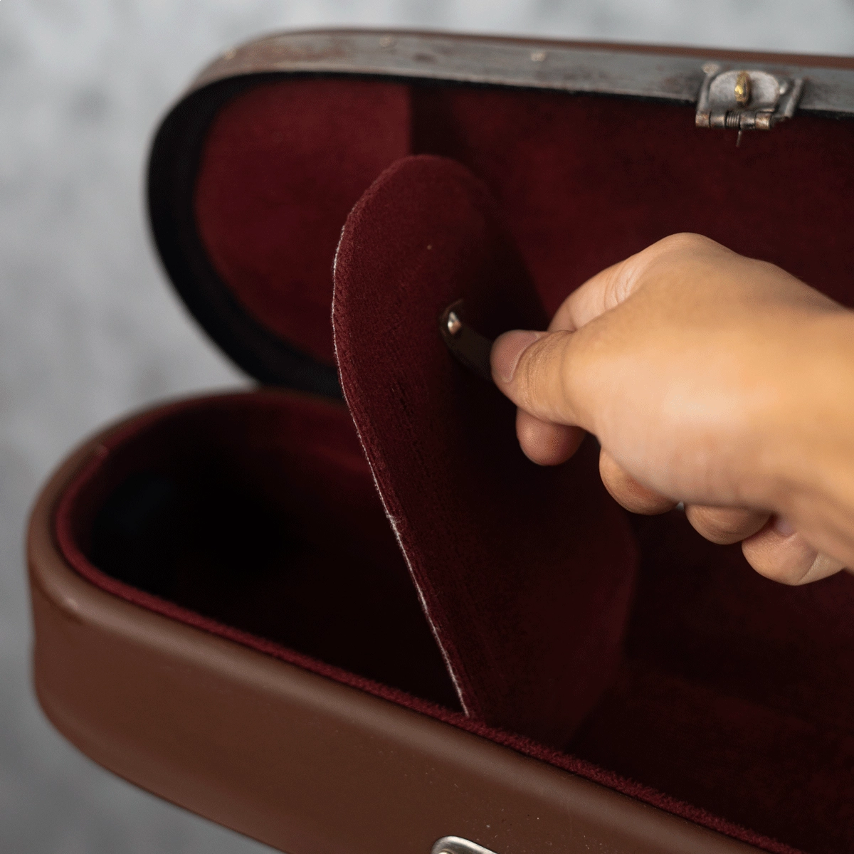  Estojo Case Antigo Violino Marrom U071
