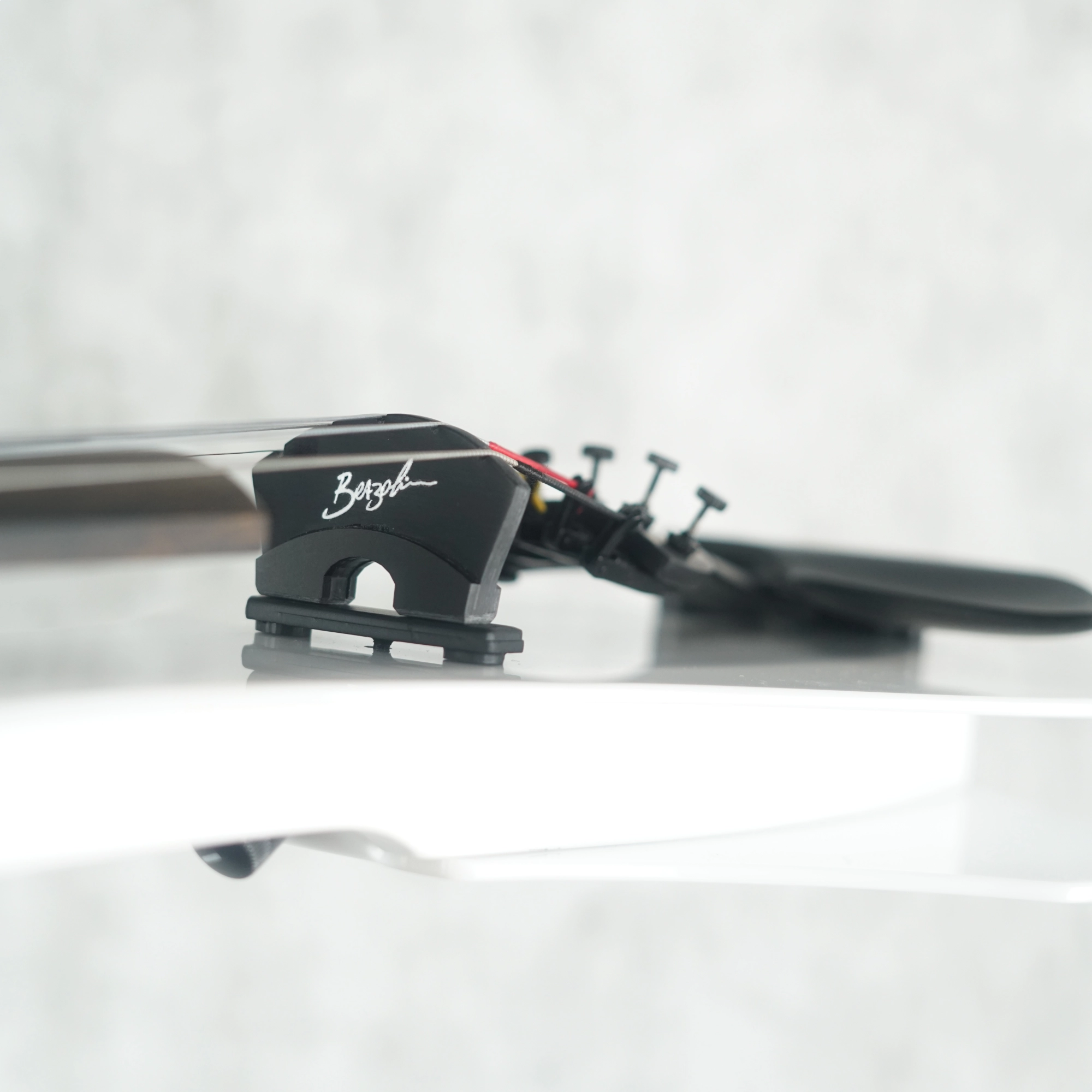 Violino Elétrico Auro Lys 5 cordas Branco