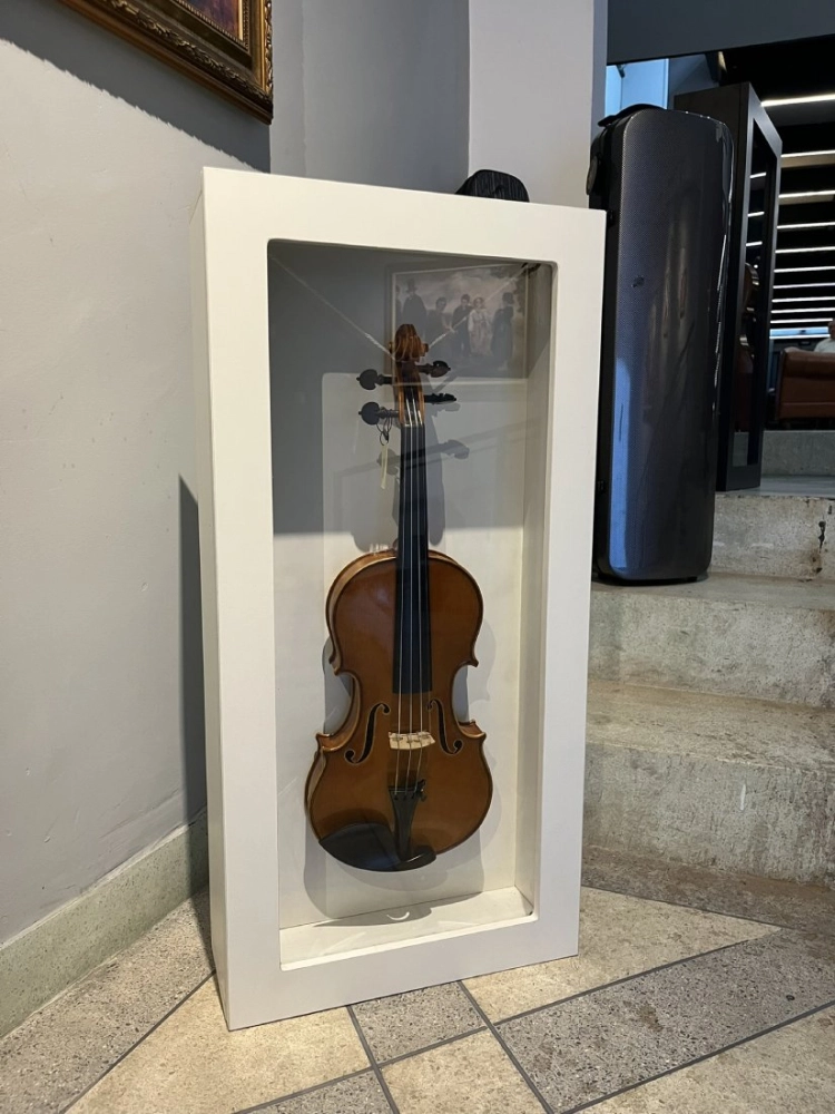 Quadro Cenário para Violino - Branco (com avaria)