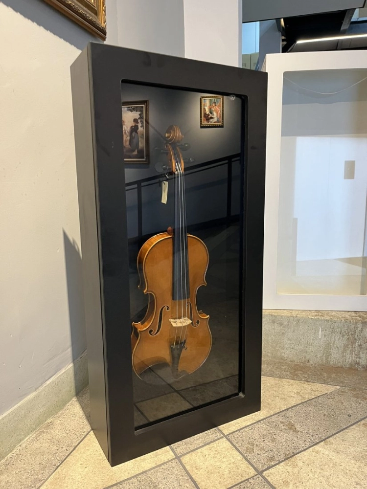 Quadro Cenário para Violino - Preto (com avaria)