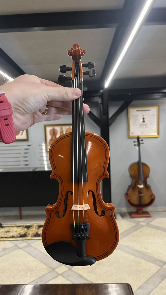 Violino Tarttan Série 100 Natural 1/16 - Avara U130